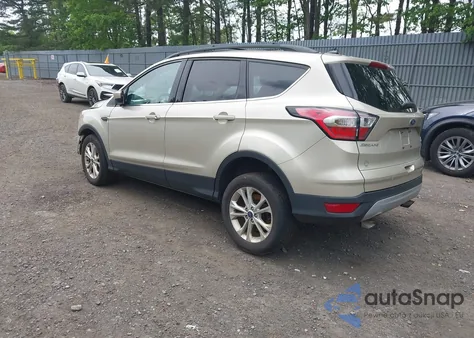 2017 Ford Escape Se z USA, uszkodzony, nr VIN 1FMCU9GD0HUB64542
